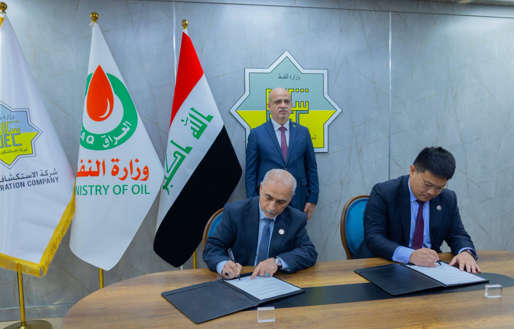شركة الاستكشافات النفطية توقّع عقد تنفيذ أعمال المسح الزلزالي مع شركة زنهوا الصينية