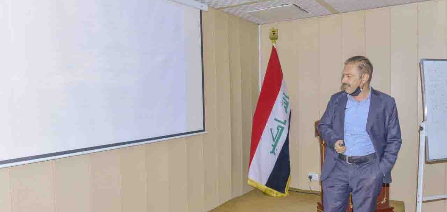 هيأة الجيولوجيا والجيوفيزياء : تنظيم محاضرة لشرح أطروحة دكتوراه تحت عنوان (تفسير حقلي كميت _ دجيلة النفطيين باستخدام المعطيات الزلزالية ثلاثية الأبعاد)
