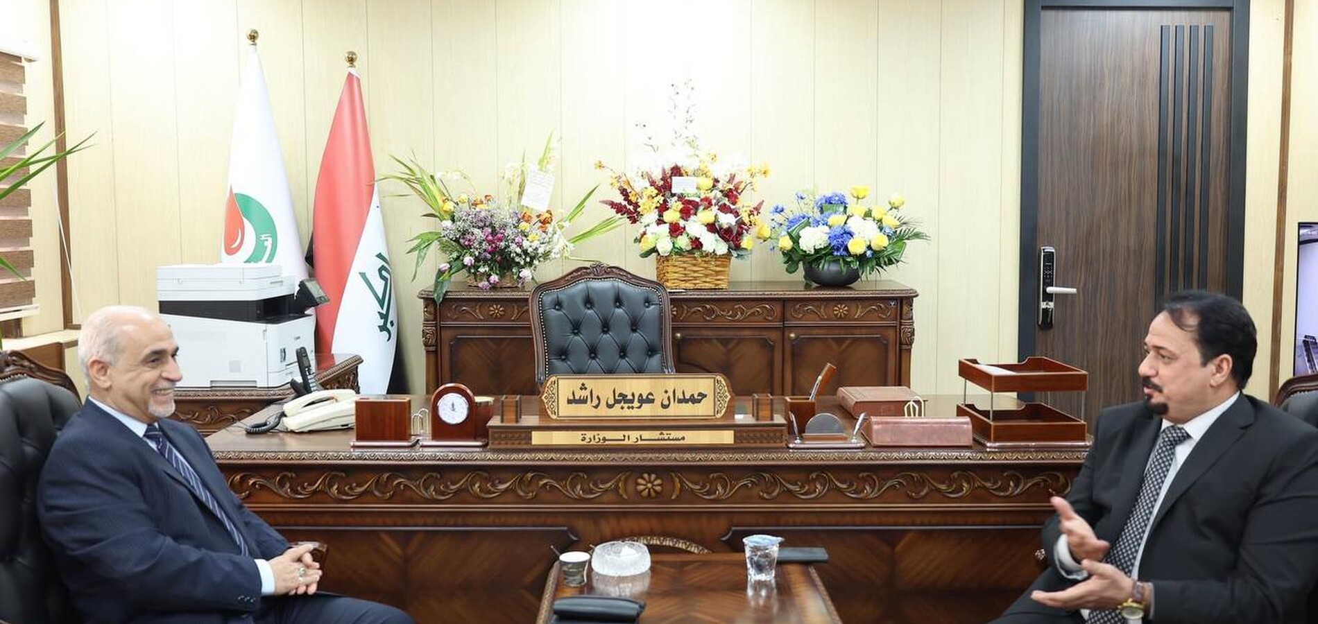 مدير عام شركة الاستكشافات النفطية يهنئ مستشار الوزارة بمناسبة تسنمه مهام عمله الجديد