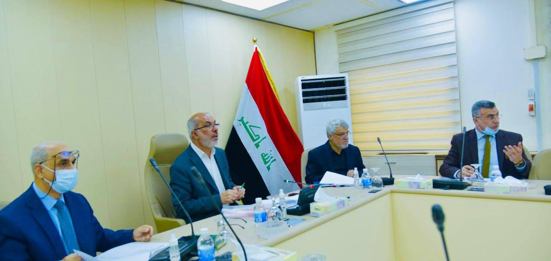 مدير عام شركة الاستكشافات النفطية يوجه بالاسراع في اكمال الاجراءات الخاصة بالمجمع السكني في منطقة الوزيرية