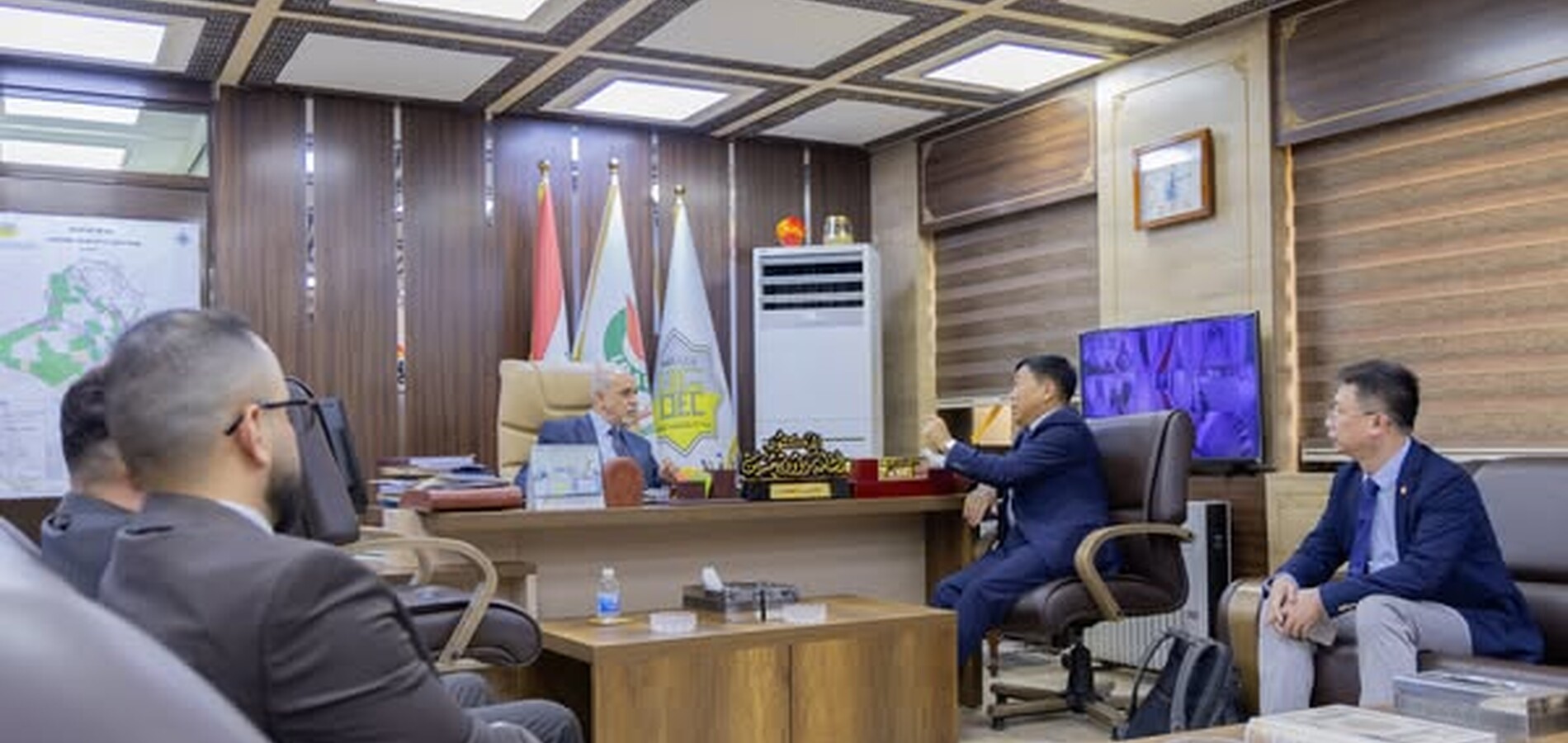 The Director General of Oil Exploration Company receives a delegation of Kuwait Energy