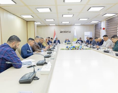 مدير عام شركة الاستكشافات النفطية يرأس الاجتماع الدوري مع رؤساء الفرق الزلزالية..