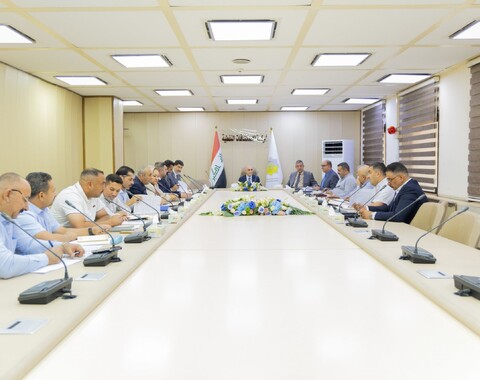 ...مدير عام شركة الاستكشافات النفطية يترأس الاجتماع الدوري لرؤساء الفرق الزلزالية