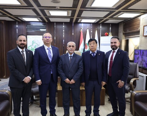مدير عام شركة الاستكشافات النفطية يستقبل الرئيس التنفيذي لشركة UEG لبحث تطورات العمل في رقعة الفاو الاستكشافية..