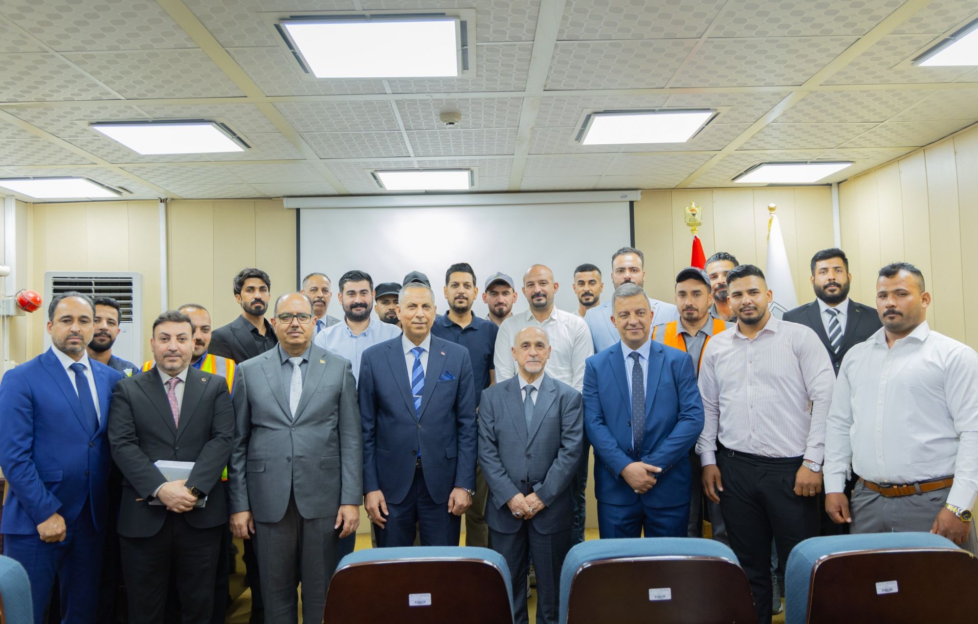 شركة الاستكشافات النفطية تحتفي بعيد العمال العالمي وتثمّن جهود ملاكاتها وخصوصاً العاملين في الفرق الزلزالية