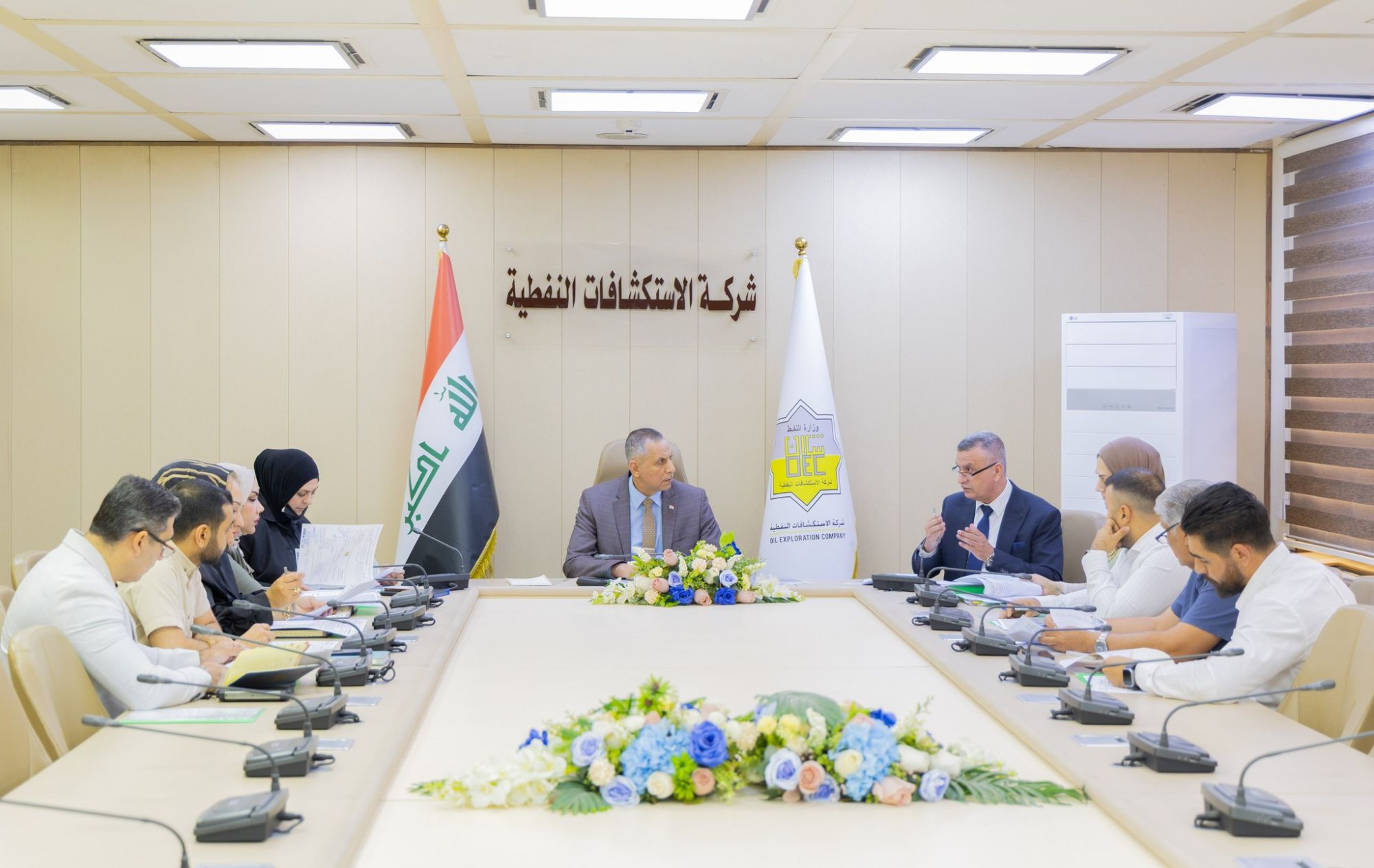اللجنة الفرعية لتبسيط الإجراءات والخدمات الحكومية في شركة الاستكشافات النفطية تعقد اجتماعها الدوري