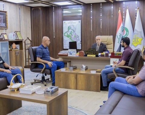 مدير عام شركة الاستكشافات النفطية يلتقي سائقي المعدات الثقيلة ويؤكد الاهتمام بالملاكات الميدانية